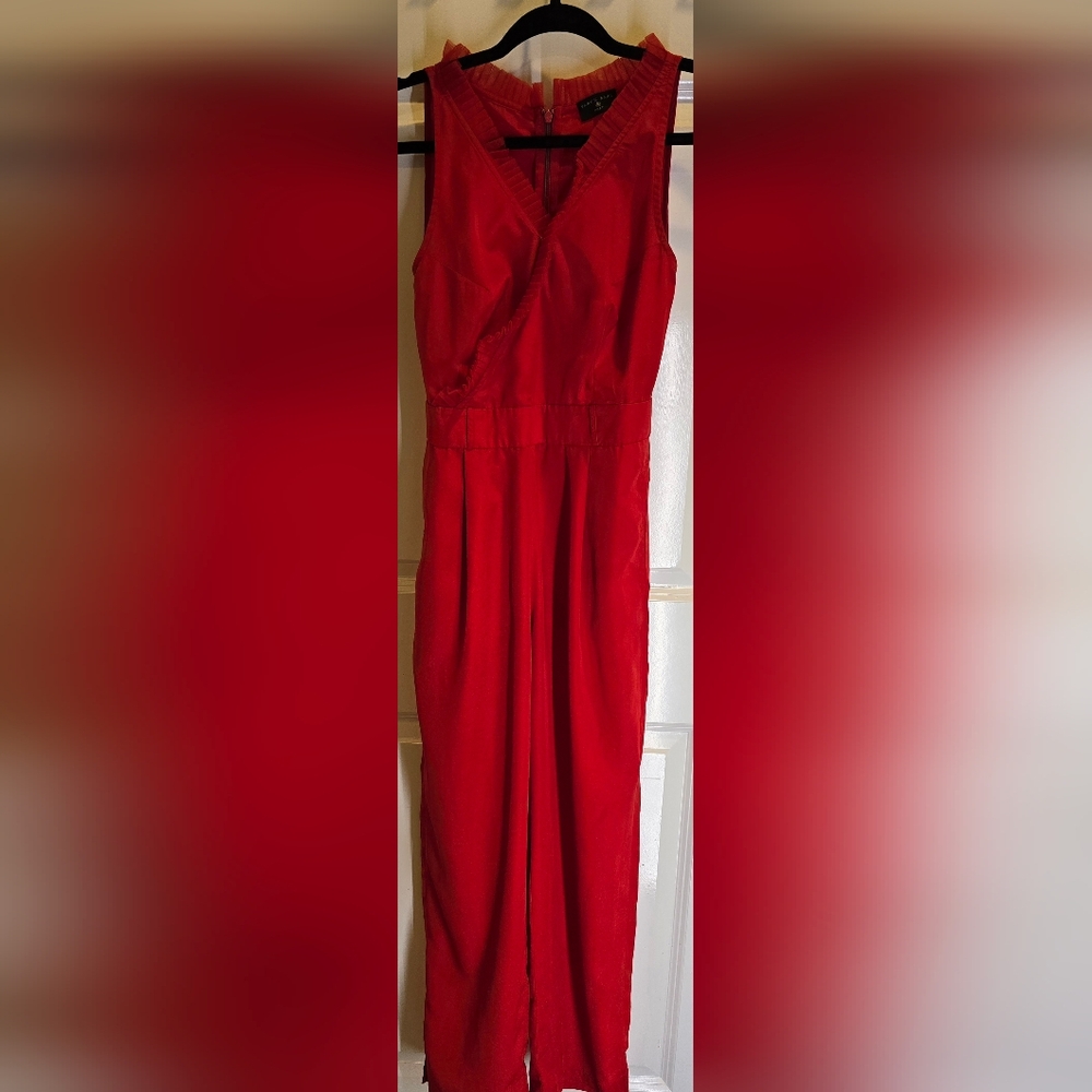 Chic Red Women's Jumpsuit